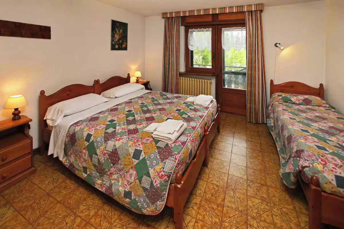 Family Room, 2 Bedrooms